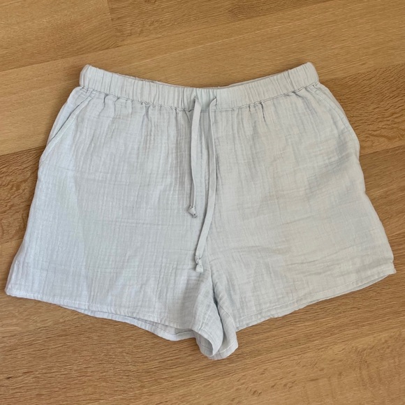 Aritzia Sail Shorts - size S - Picture 1 of 1